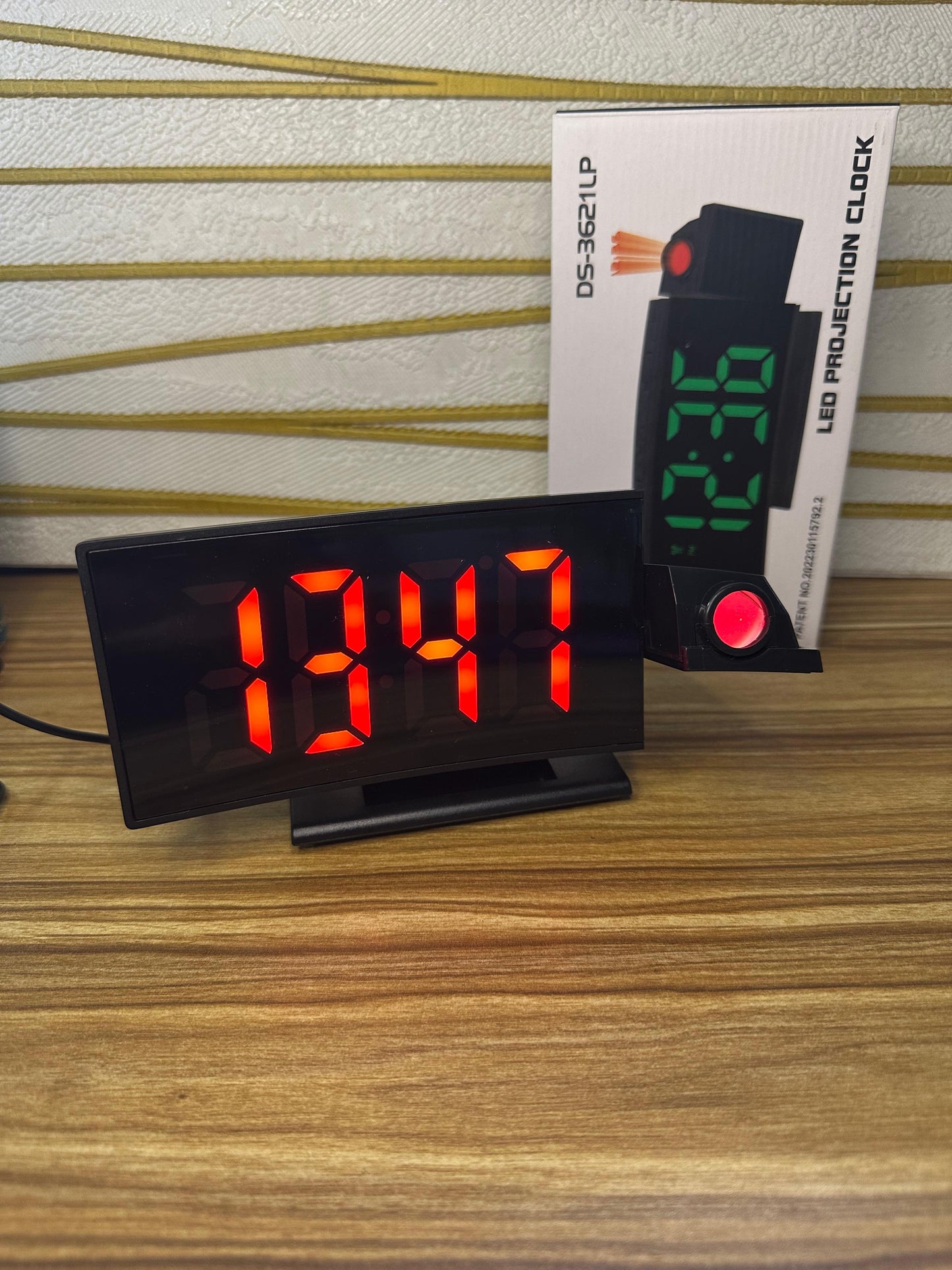 Reloj Digital con Proyector de Hora